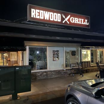 Redwood Grill Los Altos - American Near Me - Los Altos, California