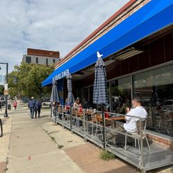 Bluebird Diner - Small outdoor patio for those nice weather days