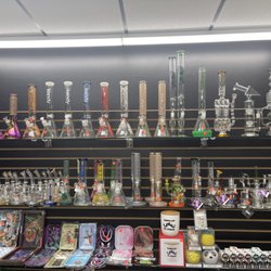 Smoke Plug - Water Pipes / Trays