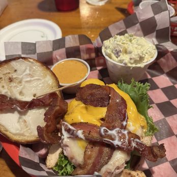 Buffalo Bar & Grill - Cowboy club - American Near Me - Payson, Arizona