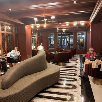 Jots - Dining room/lobby - American Near Me - San Antonio, Texas