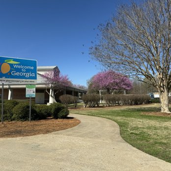Georgia Welcome Center - Some trees are really, really pretty. Others still don't have leaves. 3/17/24 - Travel Services Near Me - Lavonia, Georgia