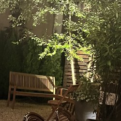 Dopo il Ponte Bridgehampton - Seating outdoors in the back
