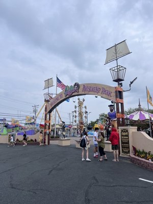 Jolly Roger Amusement Park by null