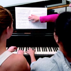 Music Institute of Chicago - Students with teacher during lesson