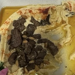 Hummus with Meat