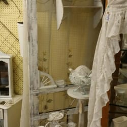 Old Town Village Antiques & Uniques