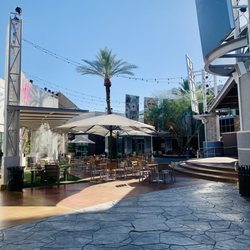 Claire's - Dessert Ridge Marketplace - Entrance/stage, etc-at Dave & Busters, go left from here to Claire's!