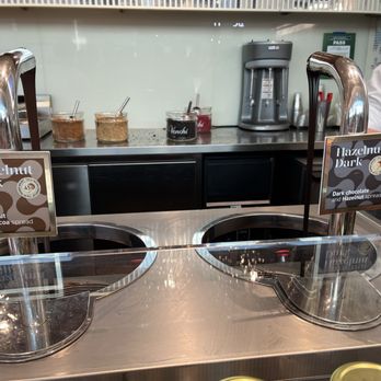 Venchi - Gelato Near Me - Santa Clara, California