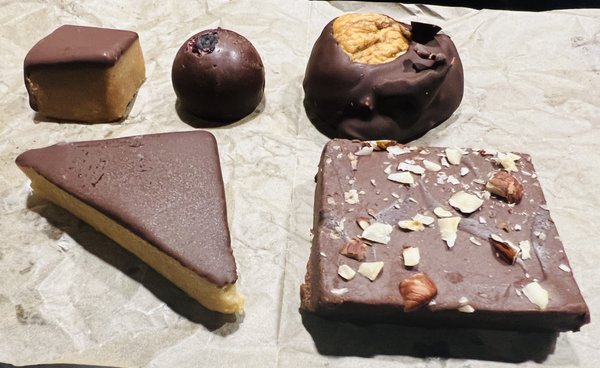 Jinji Chocolate by null