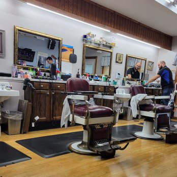 Worthington Barber Shop - The other side of the barbershop - Barbers Near Me - Worthington, Ohio Worthington Barber Shop - The other side of the barbershop - Barbers Near Me - Worthington, Ohio