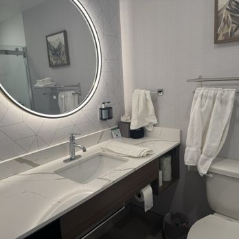 The Kulshan Hotel - Bathroom mirror has options for changing lighting. Gorgeous! - Hotels Near Me - Sedro-Woolley, Washington The Kulshan Hotel - Bathroom mirror has options for changing lighting. Gorgeous! - Hotels Near Me - Sedro-Woolley, Washington