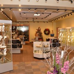 Four Winds Casino Promenade Shopping Venues - Quill Boutique