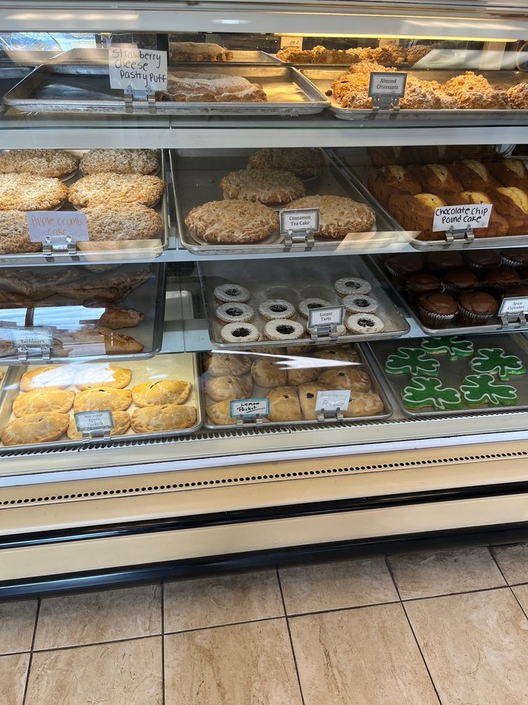 PLAZA PASTRY SHOP Updated September 2024 26 Photos & 25 Reviews