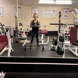 Lakeridge Athletic Club - Weight room
