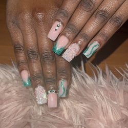 Krissy’s Nail Palace