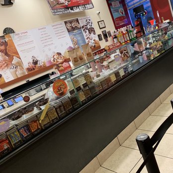 Cold Stone Creamery - Ice Cream & Frozen Yogurt Near Me - Fort Lauderdale, Florida Cold Stone Creamery - Ice Cream & Frozen Yogurt Near Me - Fort Lauderdale, Florida