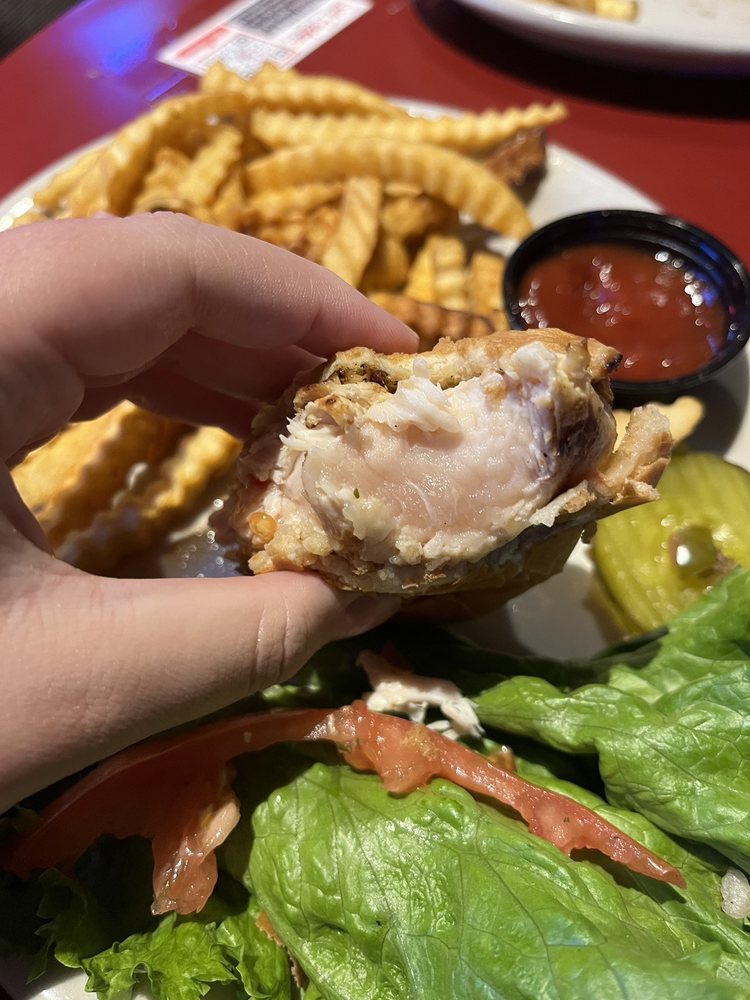 SIDE POCKETS Updated September 2024 16 Photos & 51 Reviews 614 S