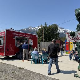 Food truck and outdoor seating