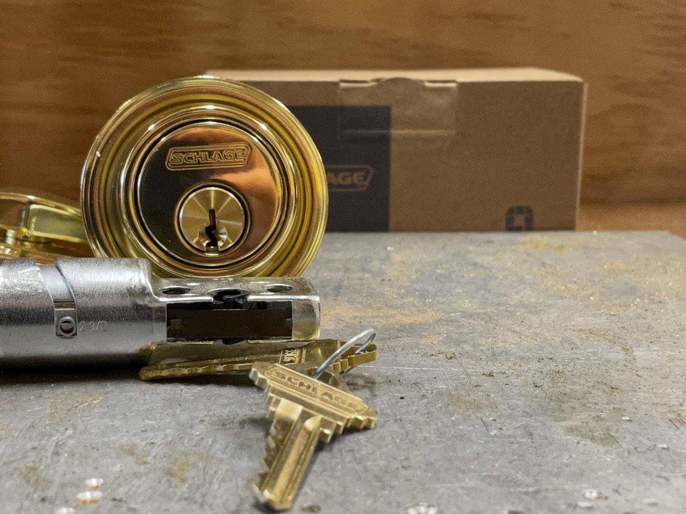 AMERICAN LOCK & KEY 24 Photos & 29 Reviews Keys & Locksmiths 2110