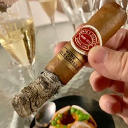 Lenat Cigar Club