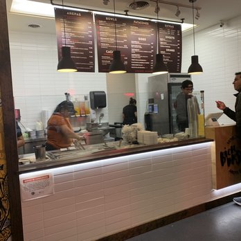 Bienmesabe - Walk-up counter - Venezuelan Near Me - Chicago, Illinois
