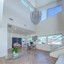 The Elizabeth Do Team - Keller Williams Realty - Lobby