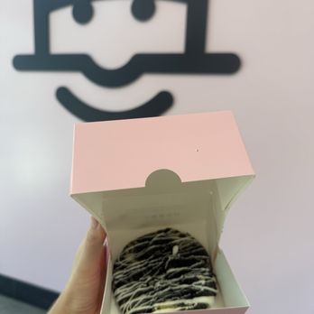 Crumbl - Bend - Bakeries Near Me - Bend, Oregon