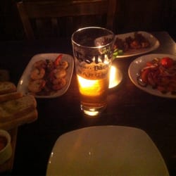 La Viña - 4 tapas dishes and a well poured pint. Only £23