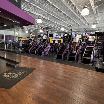 Planet Fitness - Gyms Near Me - West Springfield, Virginia Planet Fitness - Gyms Near Me - West Springfield, Virginia