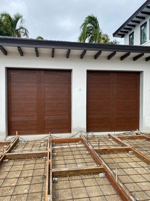 Installation of garage doors - We have installed these garage doors for our clients. Here you can see our completed work. Installation of garage doors - We have installed these garage doors for our clients. Here you can see our completed work.