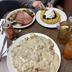 Maryann's Countrytime Cafe - Lotta food!!