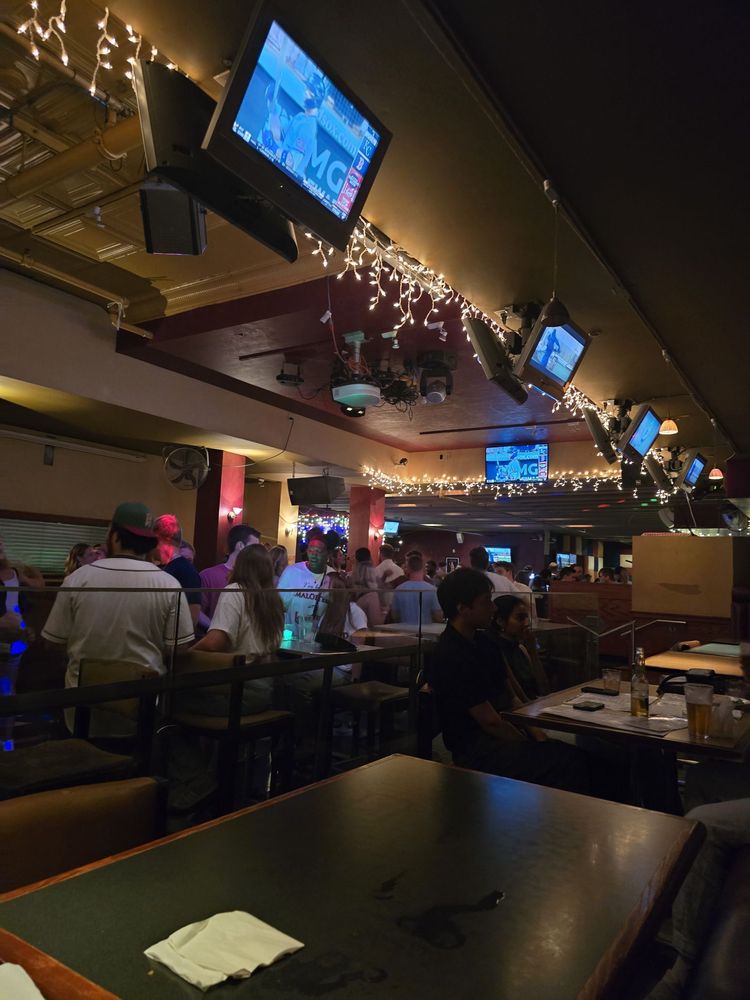 Features Bar & Grill