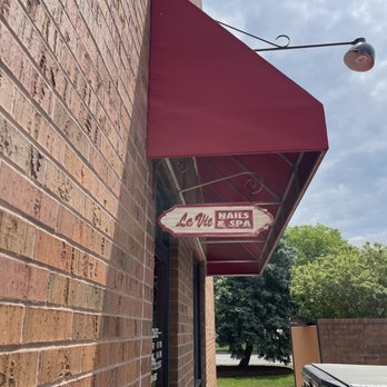 La Vie Nails & Spa - The front - Nail Salons Near Me - Madison, Wisconsin La Vie Nails & Spa - The front - Nail Salons Near Me - Madison, Wisconsin