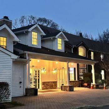 The Cranbury Inn - Exterior (Side Entrance) - American Near Me - Cranbury, New Jersey