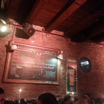 Rootz - Blackboard showing specials - Gastropubs Near Me - Den Haag, ZH