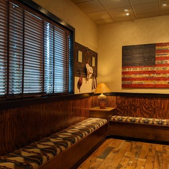 LongHorn Steakhouse - Waiting area - Steakhouses Near Me - Overland Park, Kansas LongHorn Steakhouse - Waiting area - Steakhouses Near Me - Overland Park, Kansas