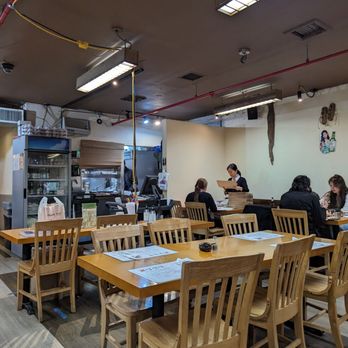 Gahwa Korean Restaurant - View of the seating area - Korean Near Me - Flushing, New York Gahwa Korean Restaurant - View of the seating area - Korean Near Me - Flushing, New York