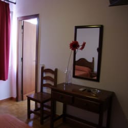 Hostal La Isla - Detalle de habitacion.
