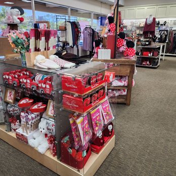 Elam's Hallmark Shop - Inside.  Valentine displays. - Cards & Stationery Near Me - San Diego, California