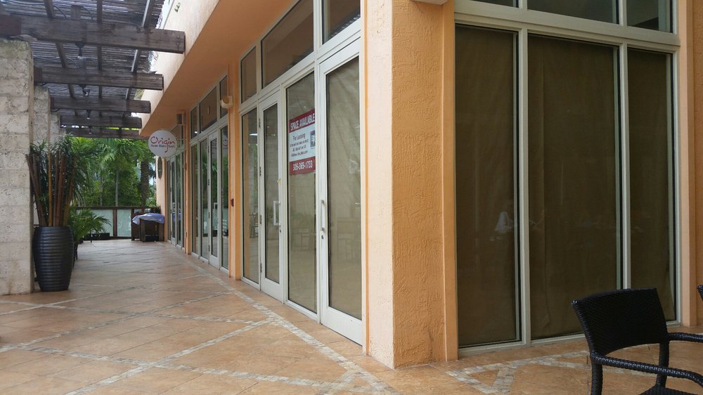 Key Colony Plaza Image