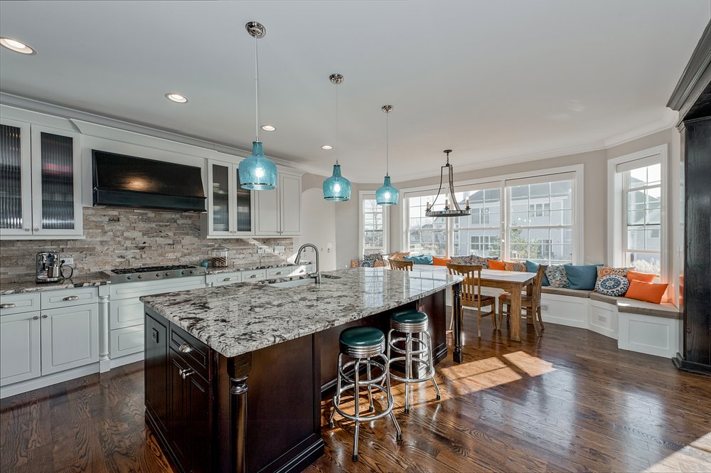 SARAH GOSS SOUTHWESTERN REAL ESTATE Updated May 2024 11 Photos