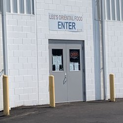 Lee's Oriental Food and Gifts - Entry door