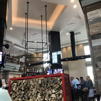 Wood Stack Pizza Kitchen - Metuchen - Inside - Pizza Near Me - Metuchen, New Jersey