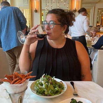 The Dining Room at RH Indianapolis - Rioja wine, arugula salad, sweet potato fries and charred broccolini - New American Near Me - Indianapolis, Indiana The Dining Room at RH Indianapolis - Rioja wine, arugula salad, sweet potato fries and charred broccolini - New American Near Me - Indianapolis, Indiana