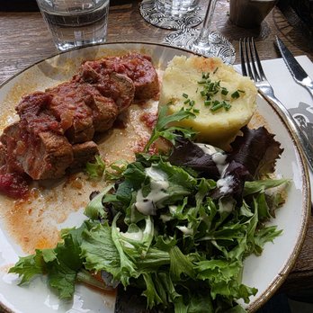 Gustave - Pork medallions - Bistros Near Me - Neuilly-sur-Seine, 92
