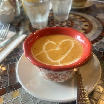 Paris & Company - Crab bisque soup - Desserts Near Me - Young Harris, Georgia Paris & Company - Crab bisque soup - Desserts Near Me - Young Harris, Georgia