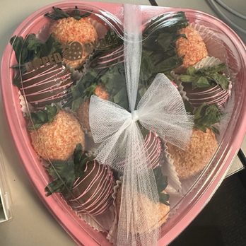 Dipped By Dee - Chocolate dipped strawberries and strawberry shortcake strawberries - Desserts Near Me - Las Vegas, Nevada Dipped By Dee - Chocolate dipped strawberries and strawberry shortcake strawberries - Desserts Near Me - Las Vegas, Nevada