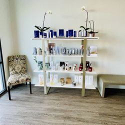 Neu Look Med Spa & Skin Center - Waiting area