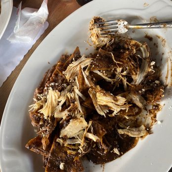 Maíz - Mole Chilaquiles - Mexican Near Me - Tijuana, BCN
